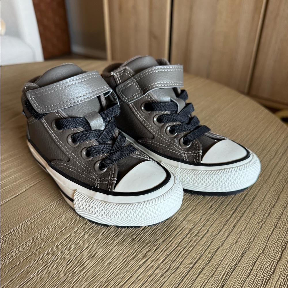 Kids converse 11T Brand New Never Worn